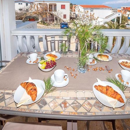 Apartment Tema Vir Kültér fotó