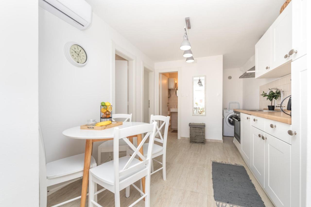 Apartment Tema Vir Kültér fotó