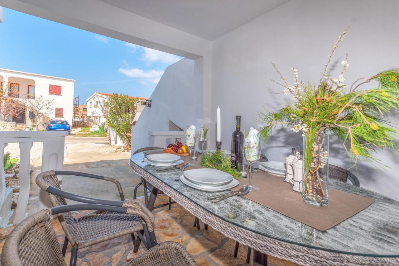 Apartment Tema Vir Kültér fotó