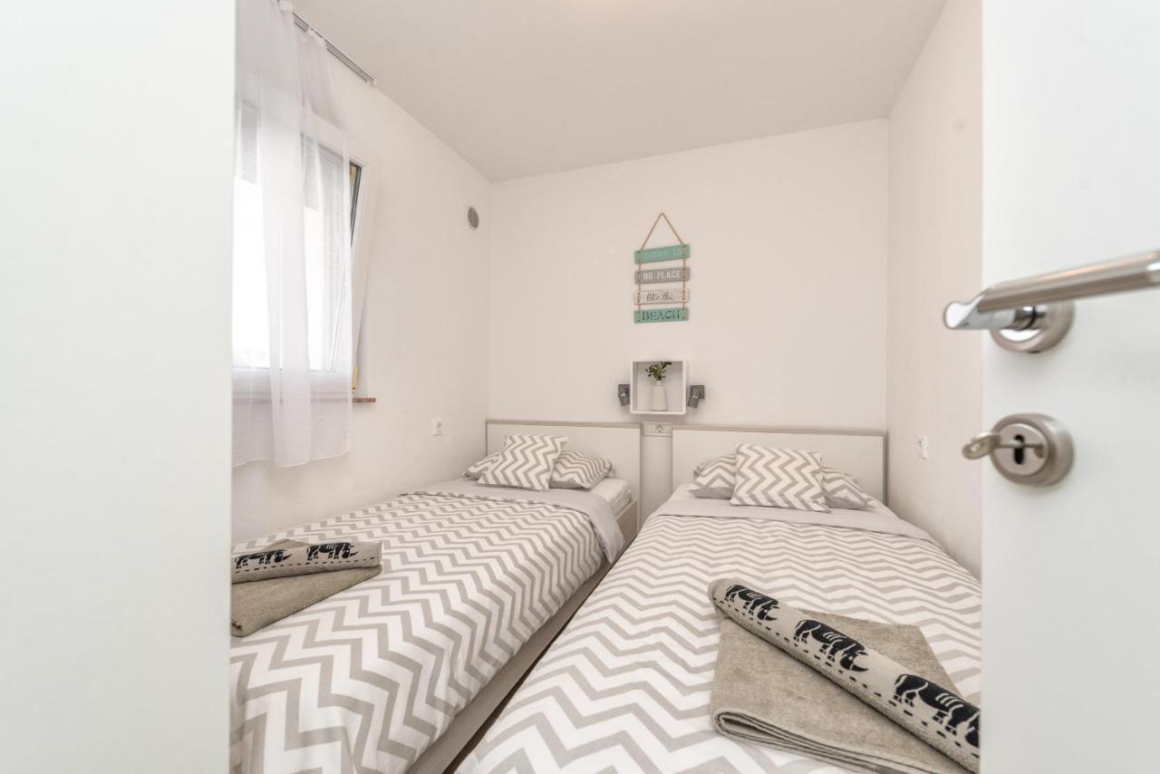 Apartment Tema Vir Kültér fotó