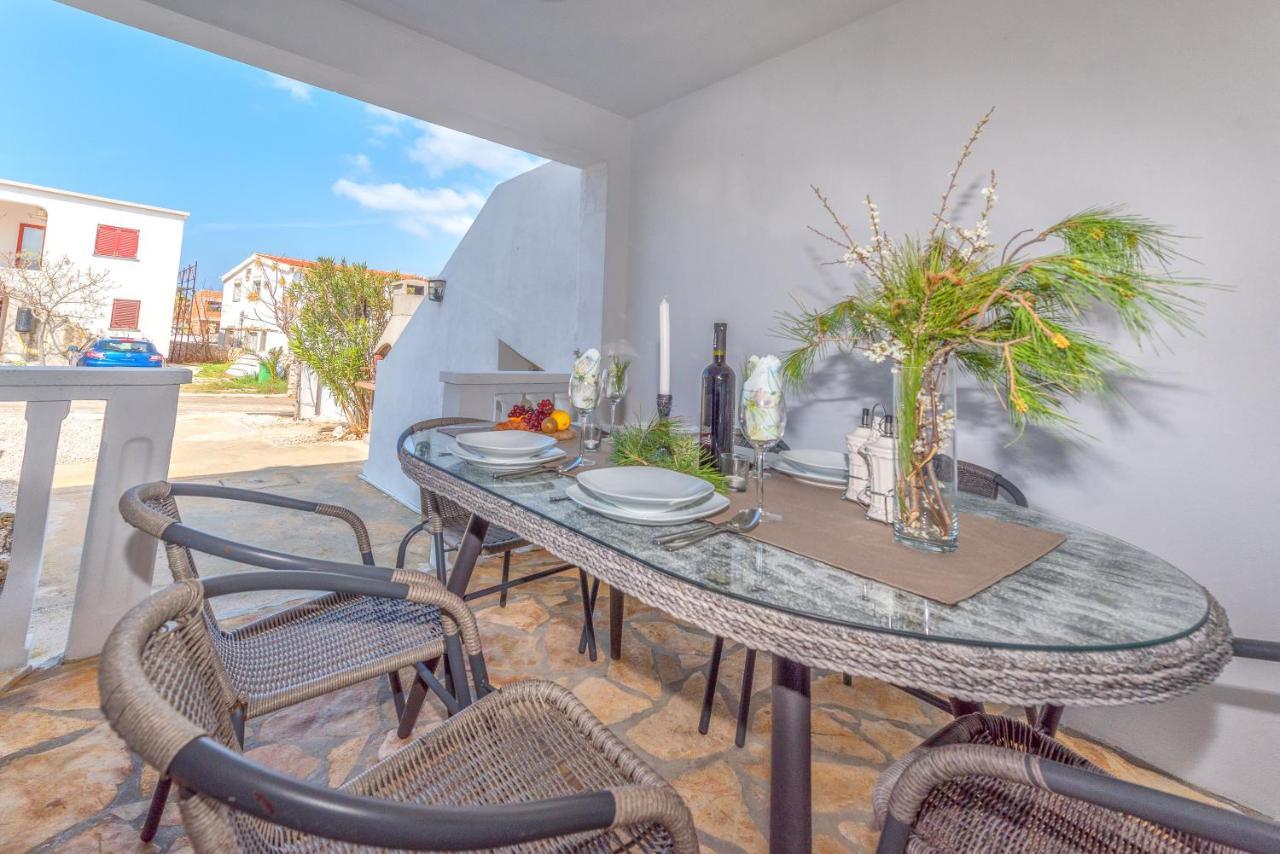 Apartment Tema Vir Kültér fotó
