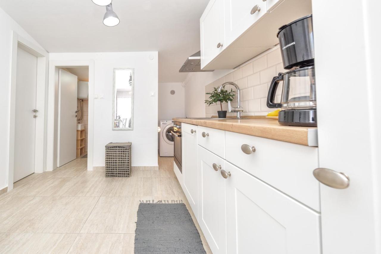 Apartment Tema Vir Kültér fotó